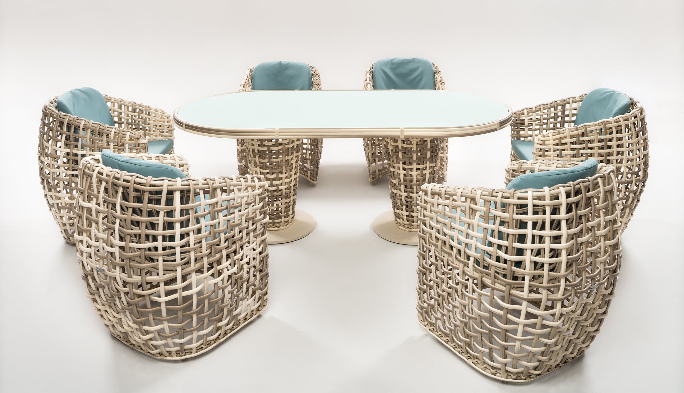 GUSTO DINING SET