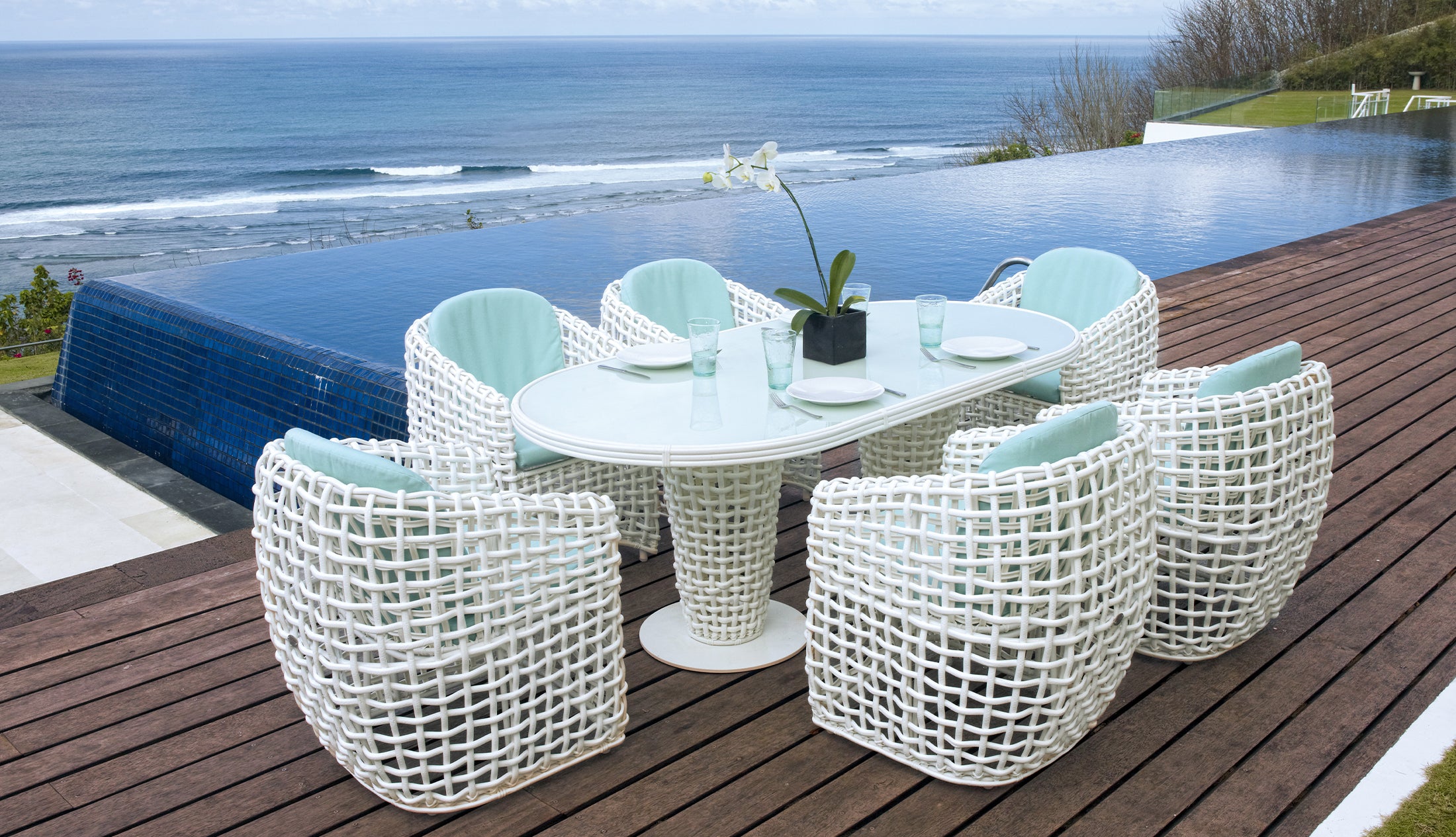 GUSTO DINING SET