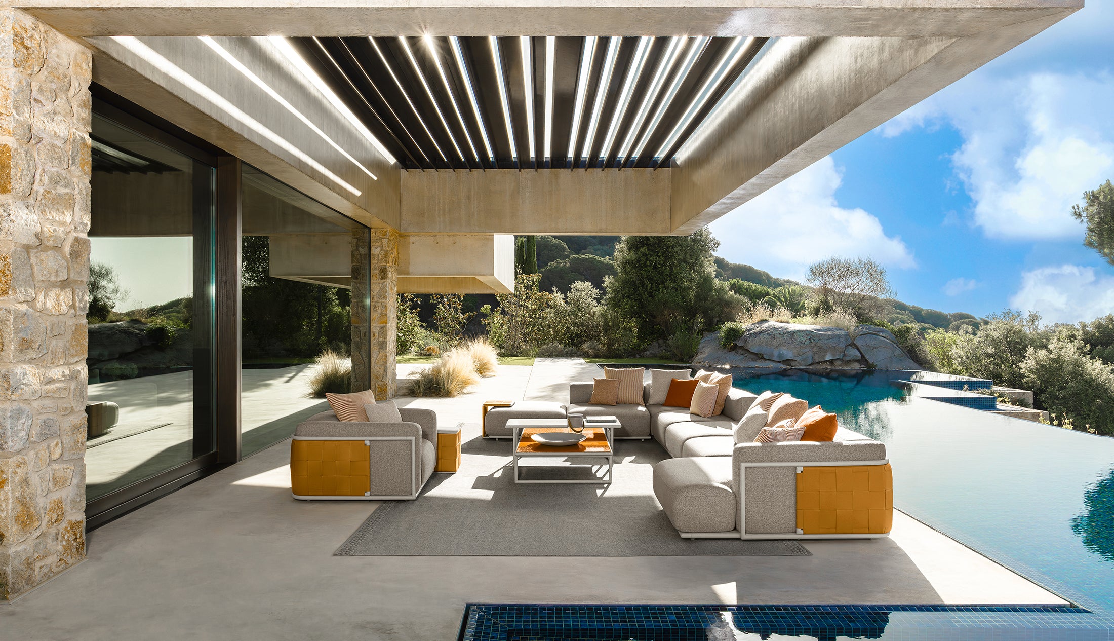 TRESSÈ KÖŞE GRUBU