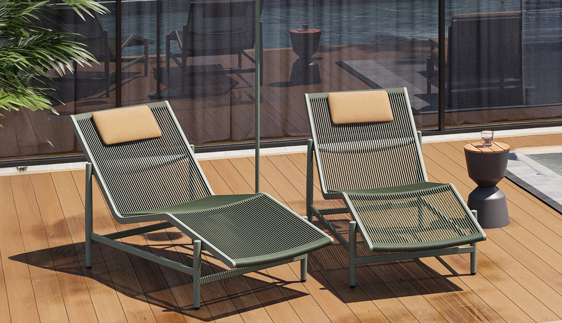 LINE SUN LOUNGER