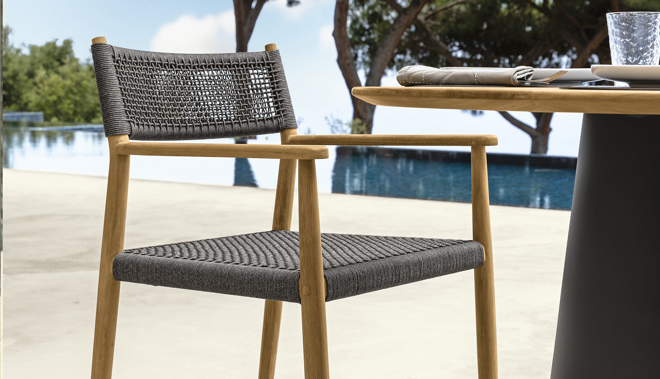 DOLCEVITA MASA GRUBU (Teak Ağacı)