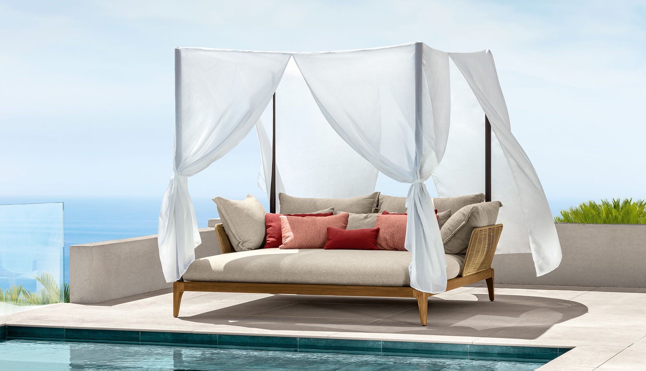 CRUISE DAYBED