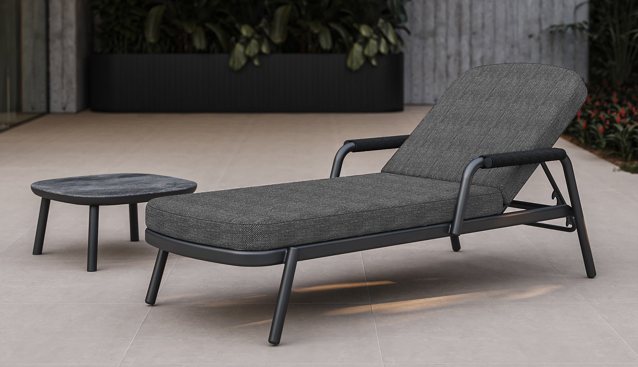 MARC SUN LOUNGER