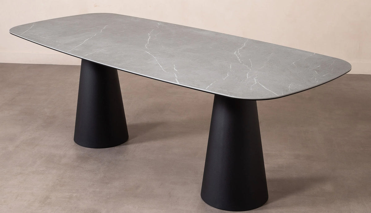Edwin Bond Cape Masa ile Bahçenizde Minimalist Bir Esinti | Vitello