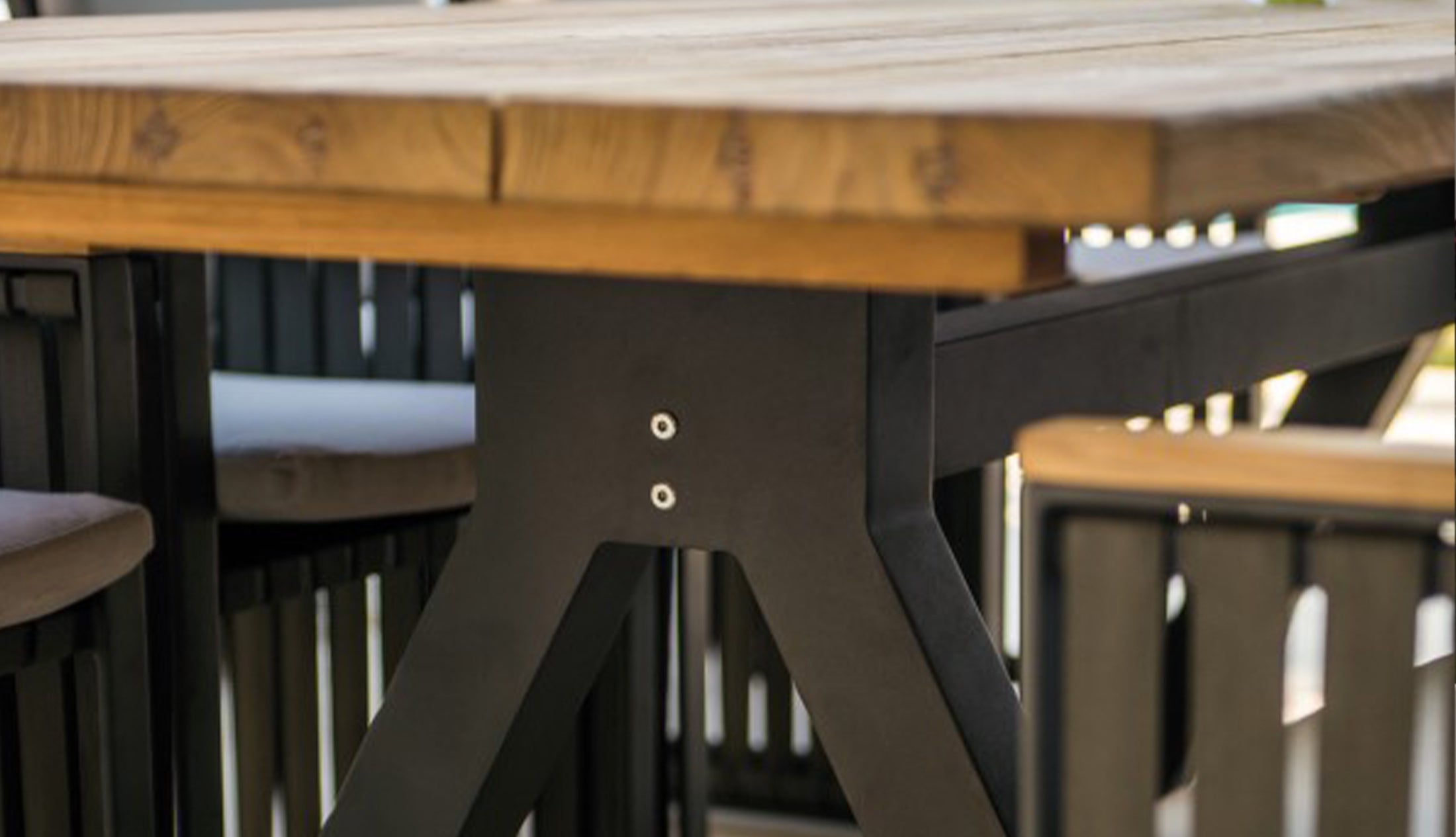 HORIZON DINING SET