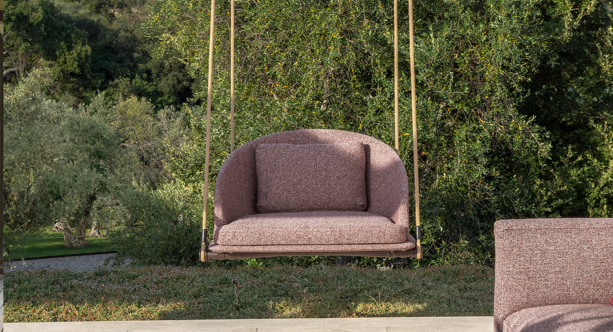 CLEO SWING