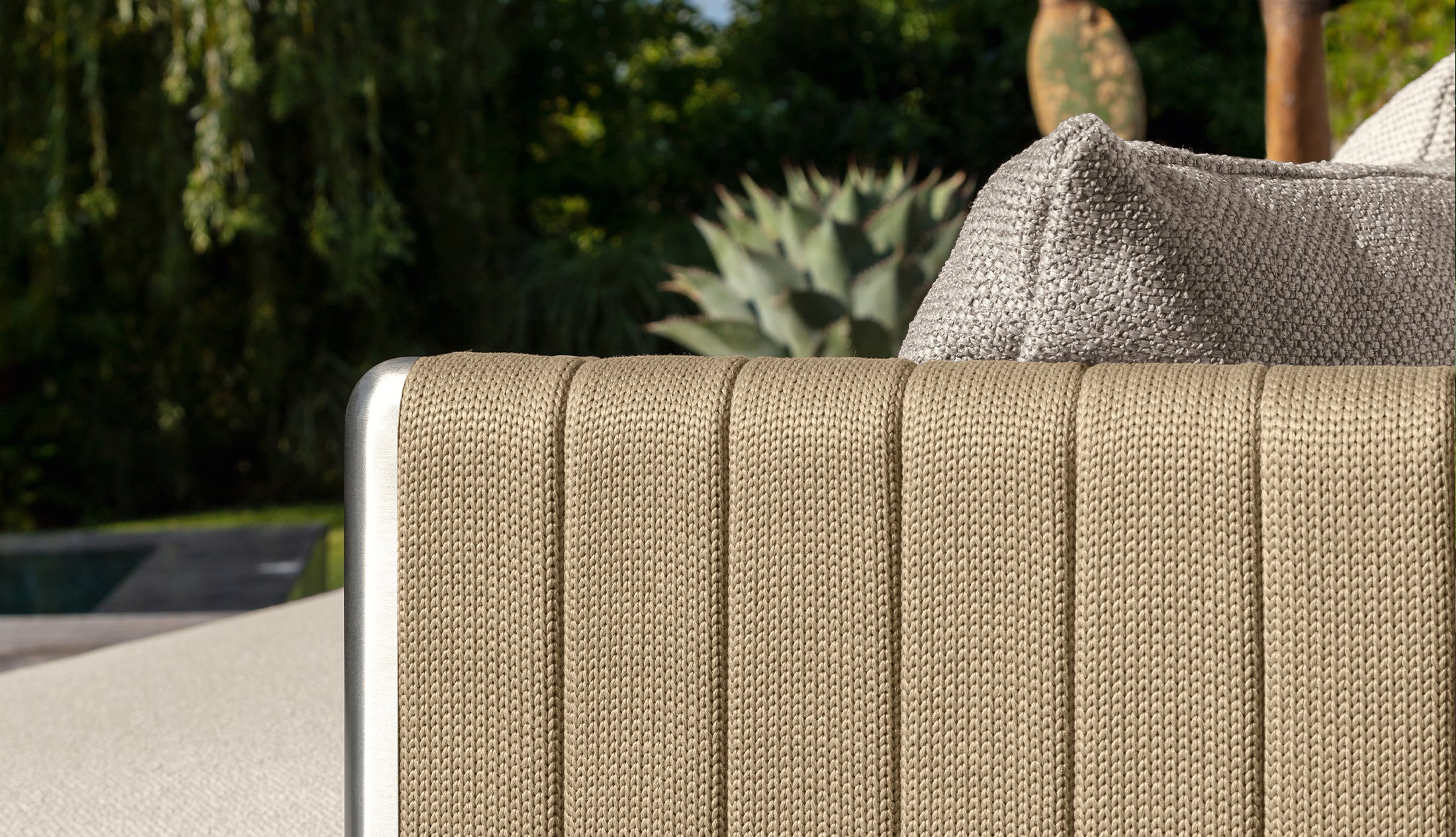 GEORGE DAYBED