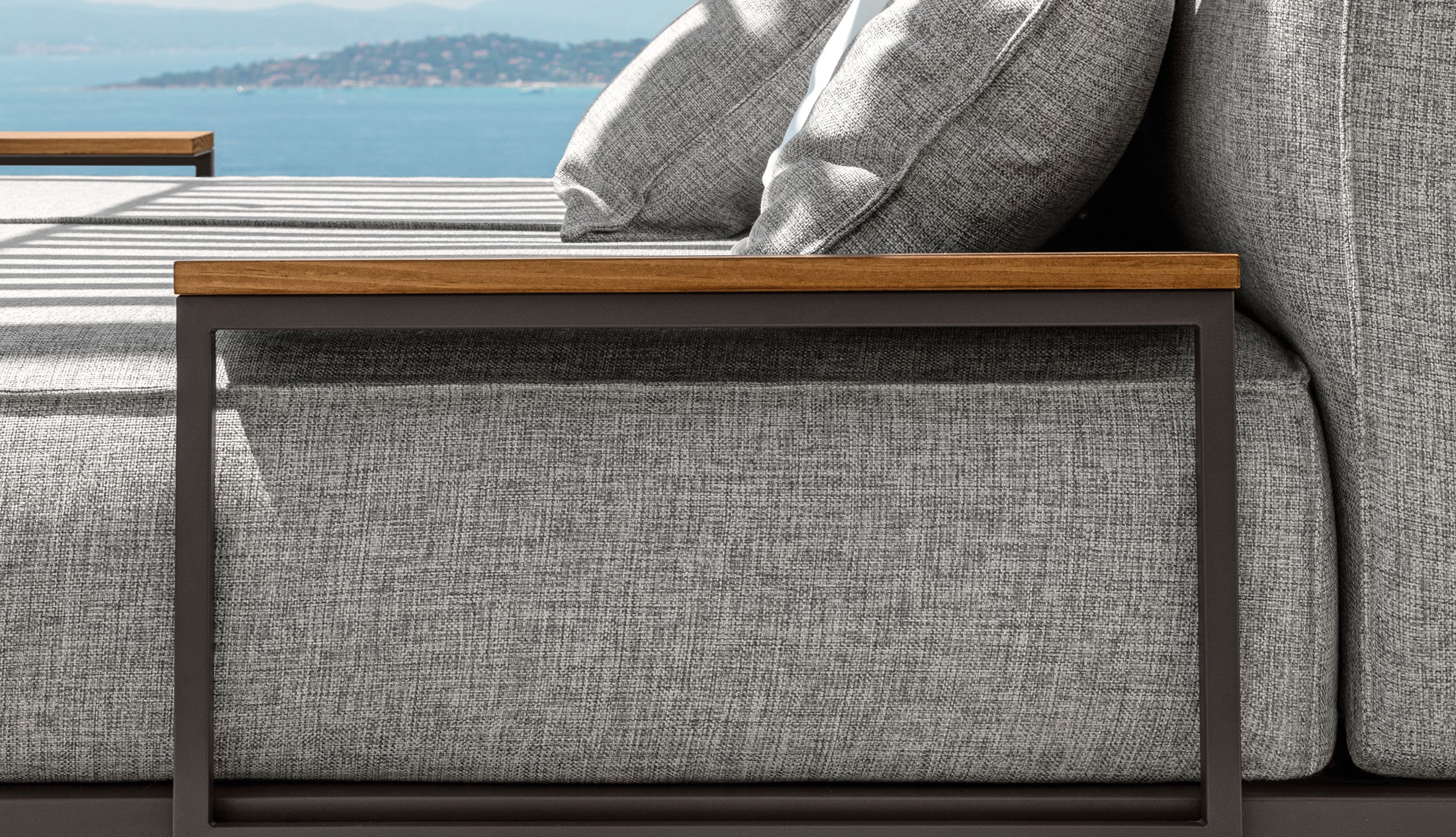 CASILDA DAYBED