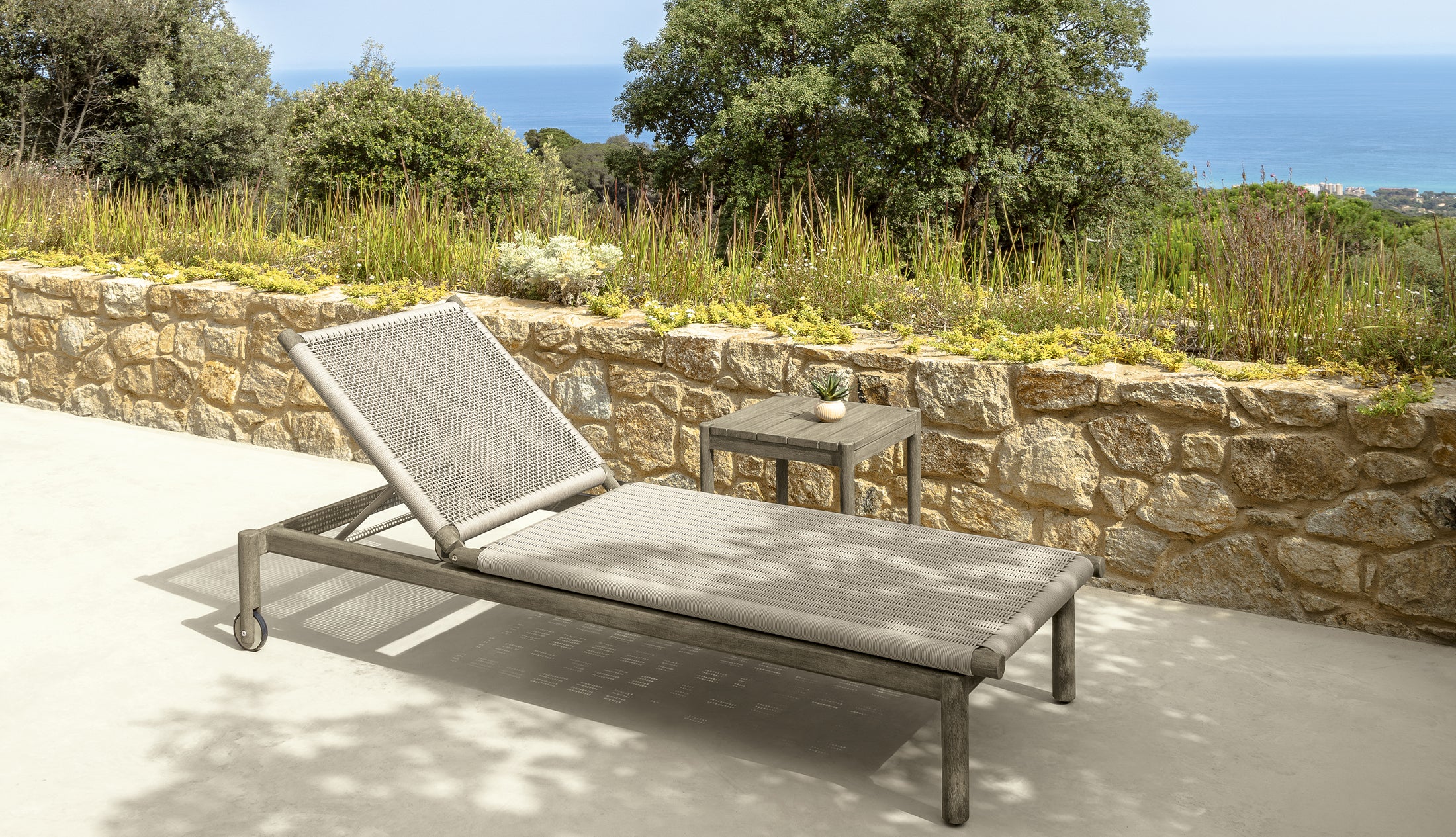 DOLCEVITA SUN LOUNGER (Teak Wood)
